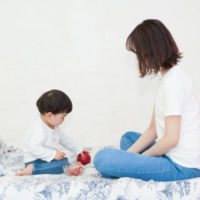 2歳児で寝室を嫌がる・寝るのが怖い・寝る前にぐずる子の実践対処法